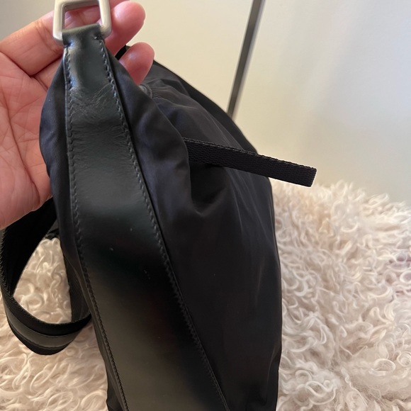 🌟⭐️✨ HOST PICK ⭐️🌟✨ Prada Shoulder bag with wallet - Picture 9 of 17